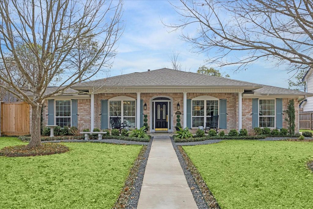 10931 Piping Rock Lane, Houston, TX 77042