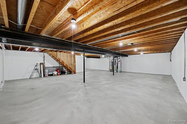 13750 Treeland Drive, Utica, MI 48315