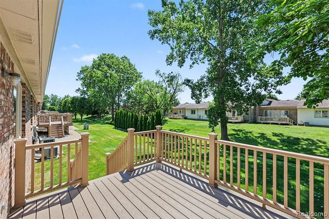 13750 Treeland Drive, Utica, MI 48315