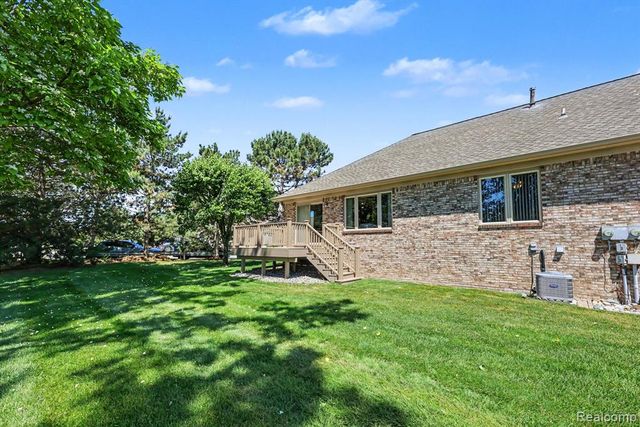 13750 Treeland Drive, Utica, MI 48315