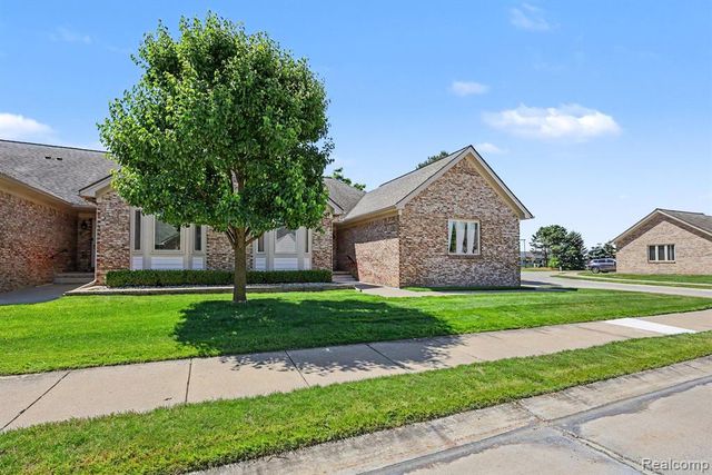 13750 Treeland Drive, Utica, MI 48315