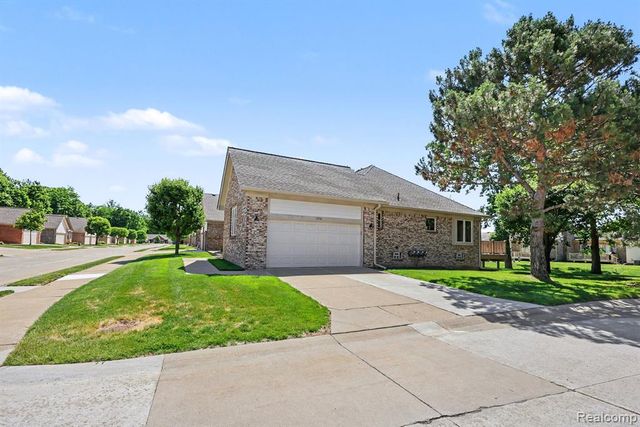 13750 Treeland Drive, Utica, MI 48315