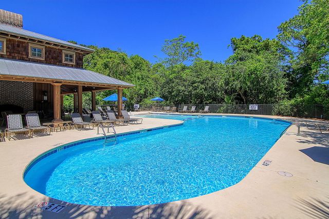 331 Megans Bay Lane, Charleston, SC 29492