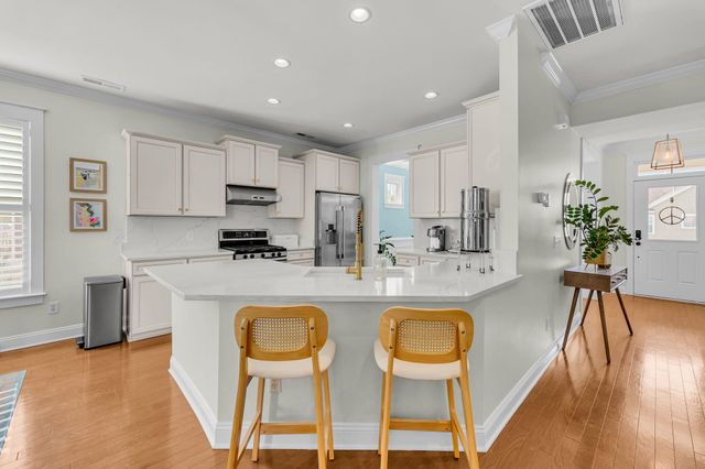 331 Megans Bay Lane, Charleston, SC 29492