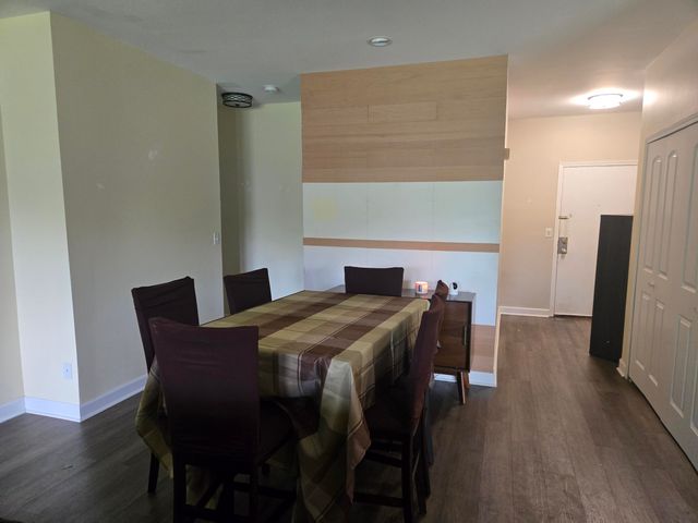 1300 Winding Ridge Lane C8, Valparaiso, IN 46383