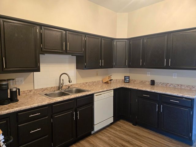 1300 Winding Ridge Lane C8, Valparaiso, IN 46383