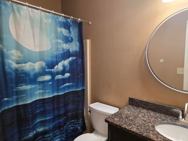 1300 Winding Ridge Lane C8, Valparaiso, IN 46383