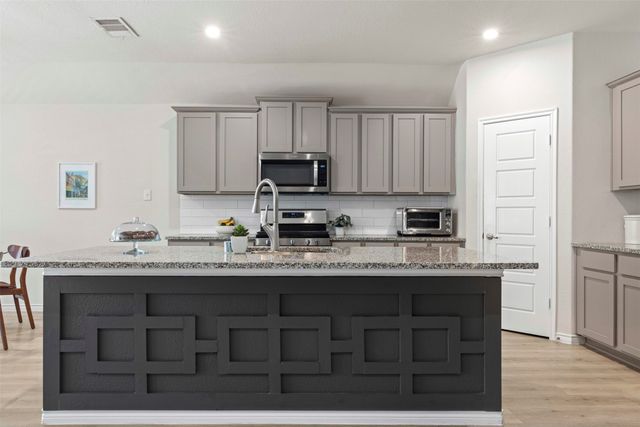 414 Maple Hill Drive, Fate, TX 75087