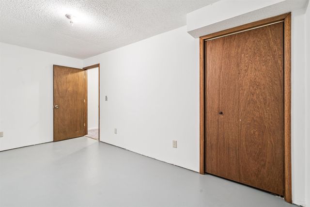 3859 Holly Lane, Waterloo, IA 50702