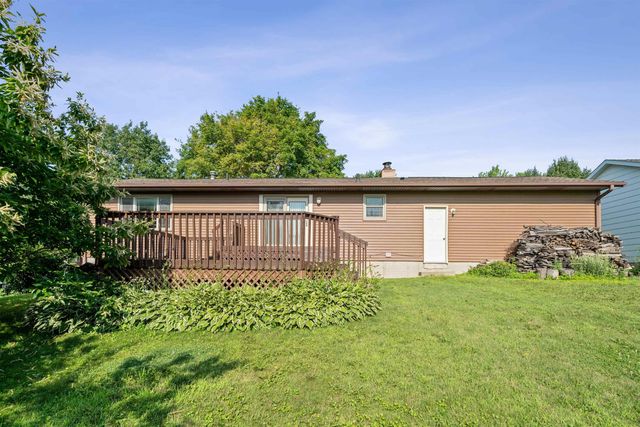 3859 Holly Lane, Waterloo, IA 50702