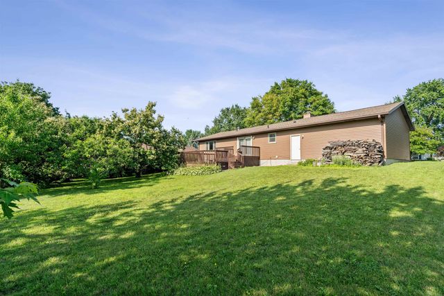 3859 Holly Lane, Waterloo, IA 50702