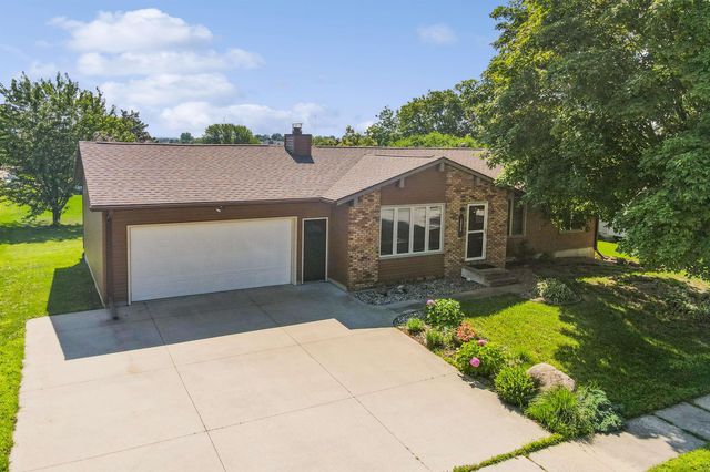 3859 Holly Lane, Waterloo, IA 50702