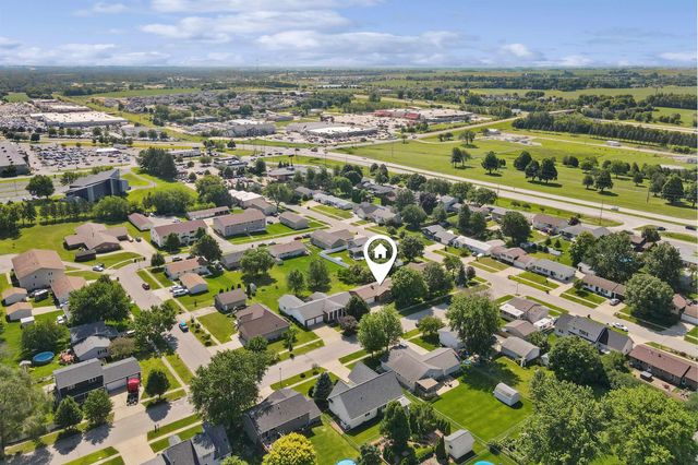 3859 Holly Lane, Waterloo, IA 50702