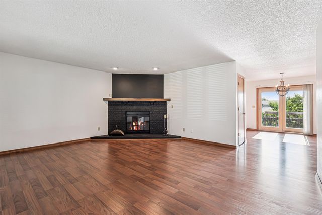 3859 Holly Lane, Waterloo, IA 50702