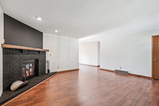 3859 Holly Lane, Waterloo, IA 50702