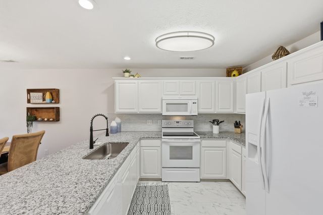 616 Pinehurst Ln Unit 22B, Pawleys Island, SC 29585