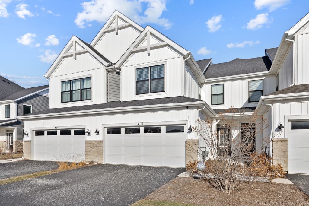 4110 Chelsea Manor Circle, Aurora, IL 60504