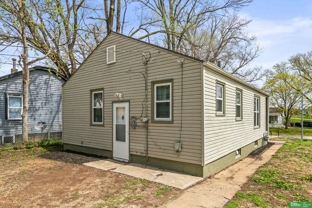 4602 N 47th Street, Omaha, NE 68104