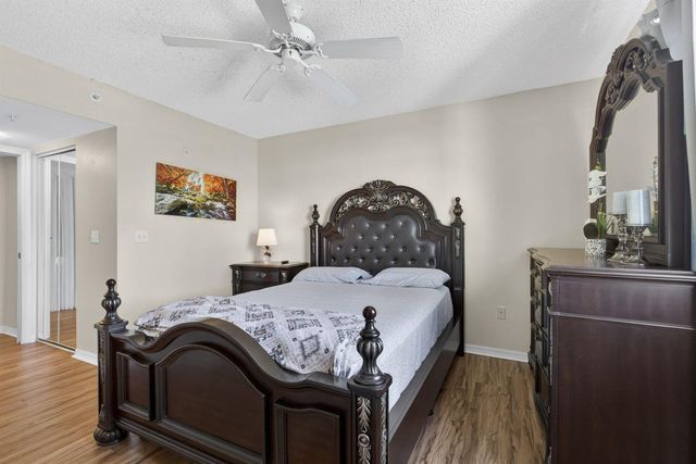 800 S Crestwood Ct Court S 809, Royal Palm Beach, FL 33411