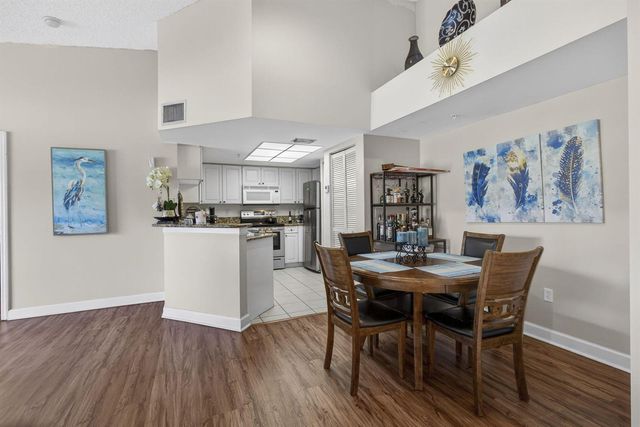 800 S Crestwood Ct Court S 809, Royal Palm Beach, FL 33411