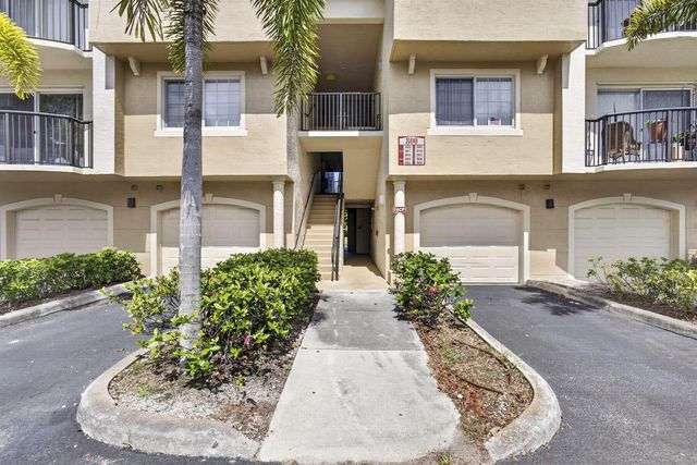 800 S Crestwood Ct Court S 809, Royal Palm Beach, FL 33411
