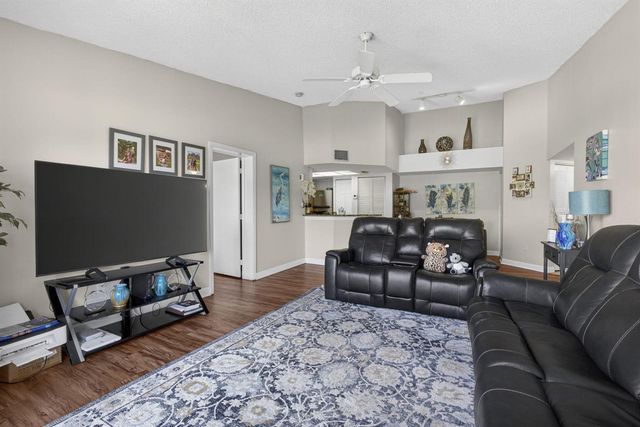 800 S Crestwood Ct Court S 809, Royal Palm Beach, FL 33411