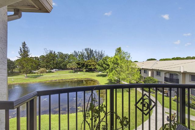 800 S Crestwood Ct Court S 809, Royal Palm Beach, FL 33411