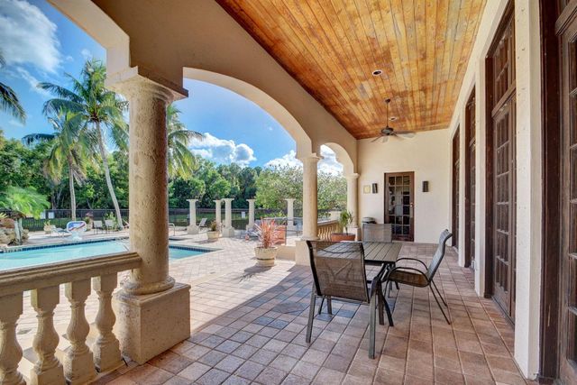 800 S Crestwood Ct Court S 809, Royal Palm Beach, FL 33411