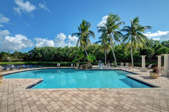 800 S Crestwood Ct Court S 809, Royal Palm Beach, FL 33411
