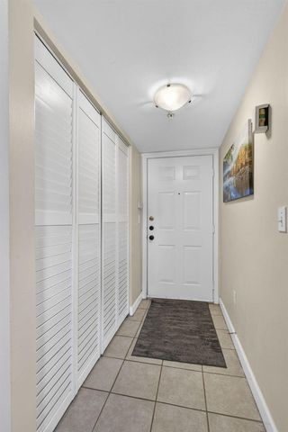 800 S Crestwood Ct Court S 809, Royal Palm Beach, FL 33411