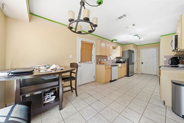 105 Snyders TRL, Liberty Hill, TX 78642