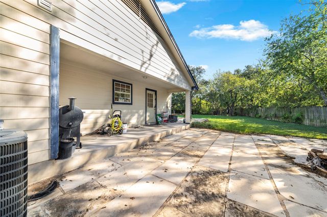 105 Snyders TRL, Liberty Hill, TX 78642