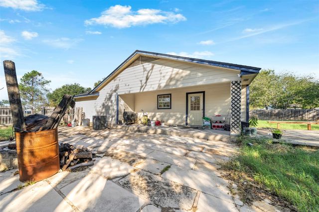 105 Snyders TRL, Liberty Hill, TX 78642