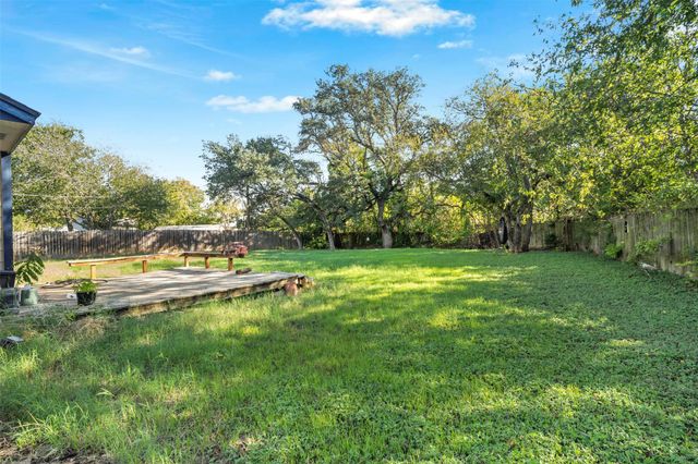 105 Snyders TRL, Liberty Hill, TX 78642