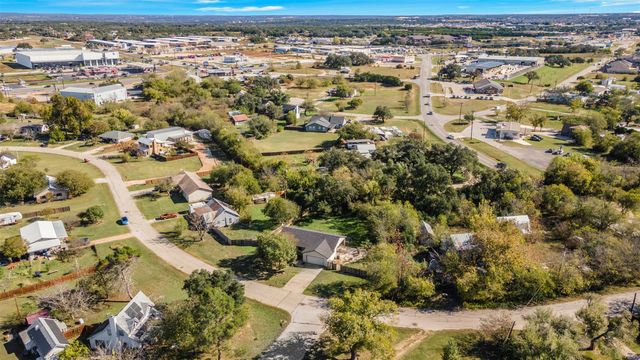 105 Snyders TRL, Liberty Hill, TX 78642