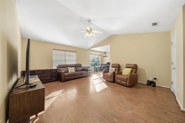 105 Snyders TRL, Liberty Hill, TX 78642