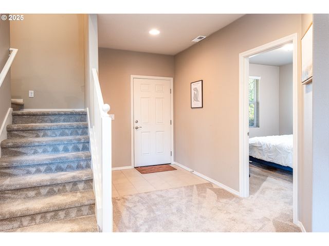 792 S 52ND Pl, Springfield, OR 97478