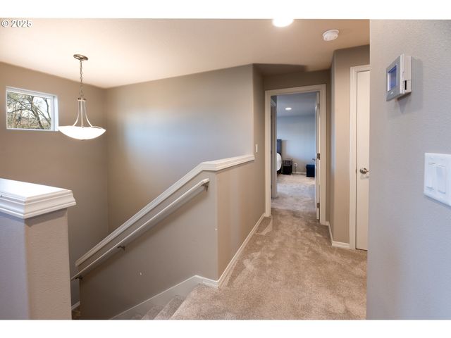 792 S 52ND Pl, Springfield, OR 97478