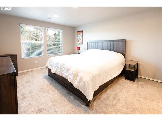 792 S 52ND Pl, Springfield, OR 97478