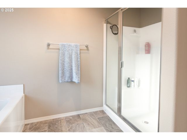 792 S 52ND Pl, Springfield, OR 97478