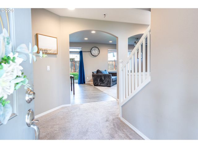 792 S 52ND Pl, Springfield, OR 97478