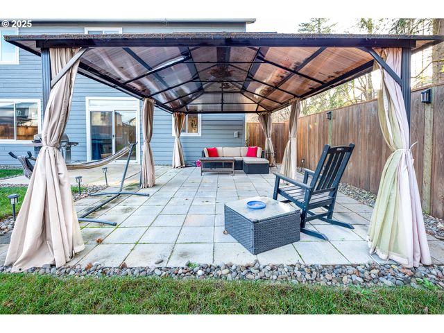 792 S 52ND Pl, Springfield, OR 97478