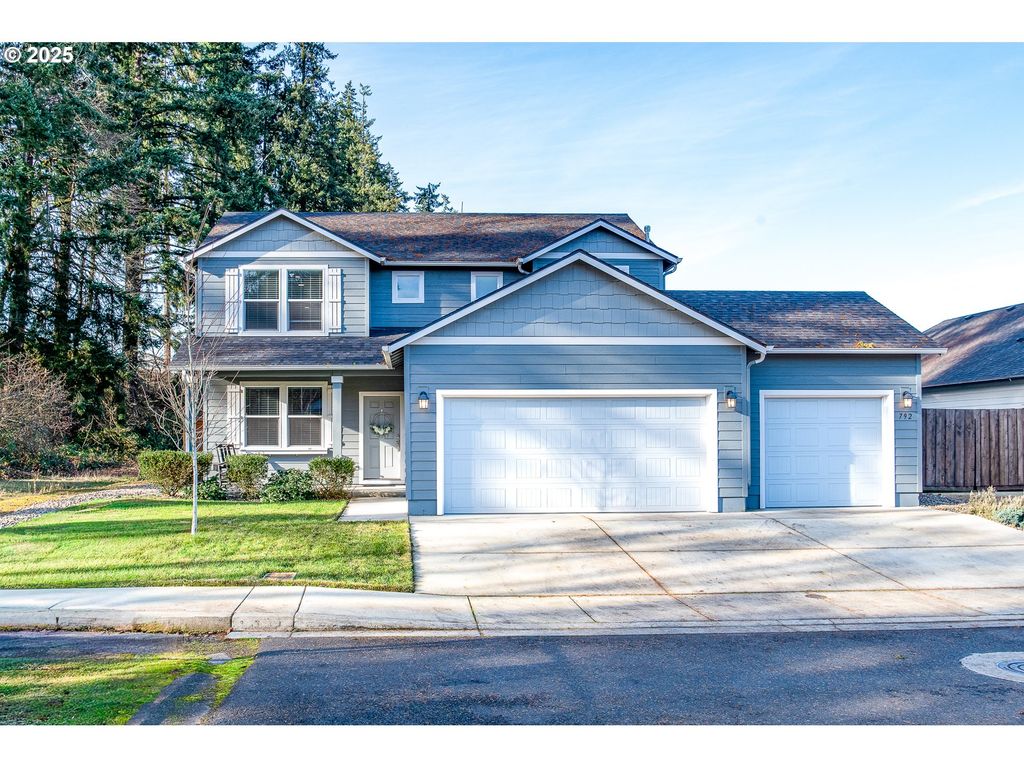 792 S 52ND Pl, Springfield, OR 97478