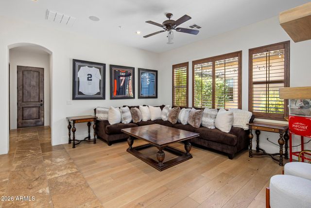 8184 E WINGSPAN Way, Scottsdale, AZ 85255