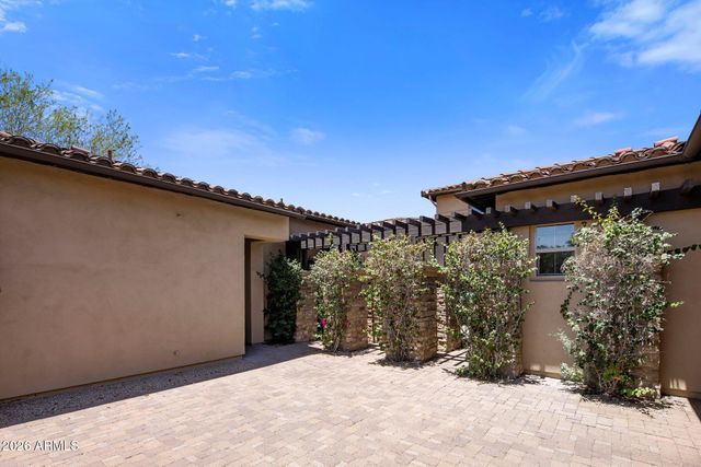 8184 E WINGSPAN Way, Scottsdale, AZ 85255