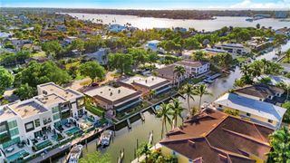 1521 Chesapeake AVE B2, Naples, FL 34102
