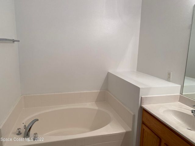 1737 Fairlight Street NW, Palm Bay, FL 32907