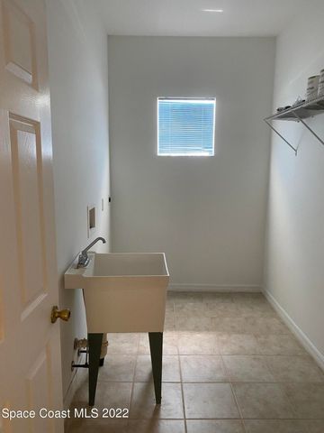 1737 Fairlight Street NW, Palm Bay, FL 32907