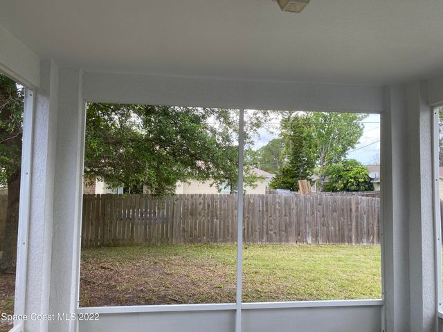 1737 Fairlight Street NW, Palm Bay, FL 32907