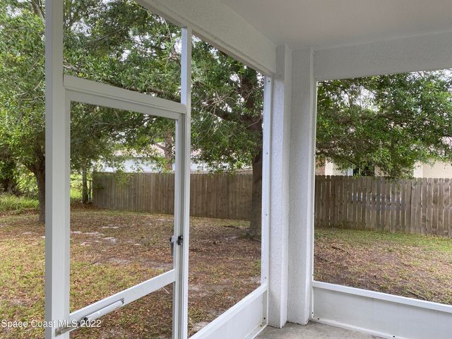 1737 Fairlight Street NW, Palm Bay, FL 32907